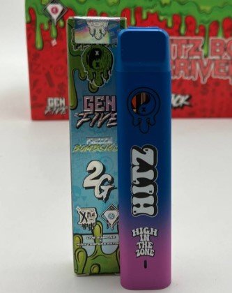 New Hitz Disposables 100 Pack Variety Box Packaging A premium 100-pack variety box of New Hitz Disposables featuring various hardware models and flavor profiles.